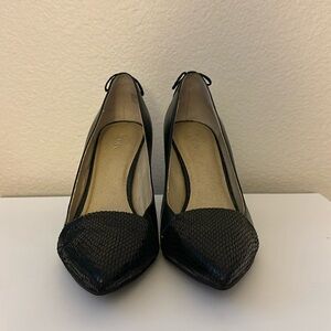 Levity Black leather pointy toed heels